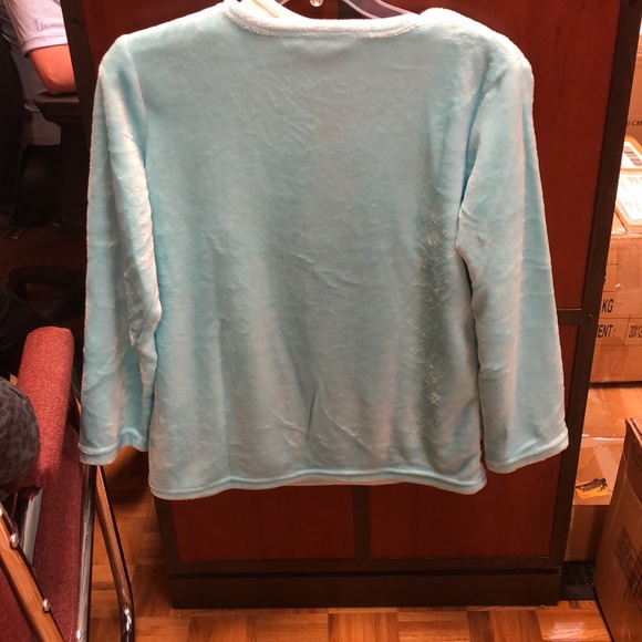 Women’s 100% Poly sweater sleep shirt with a tank top - Picture 3 of 7